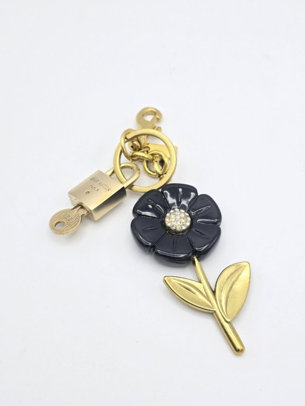 Authentic LV Gold Padlock 🔒 Keychain Charm for Louis Vuitton Bags - Picture 7 of 9